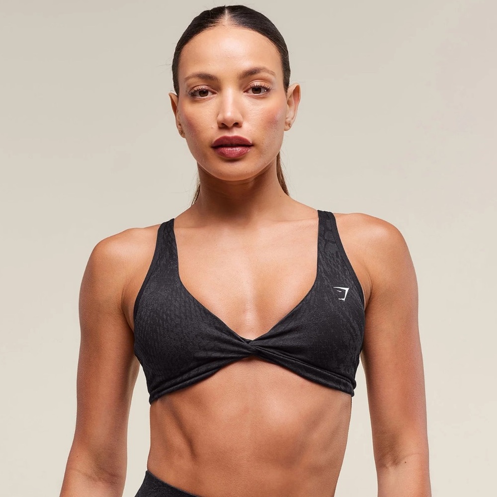 Gymshark | Adapt Animal Seamless Front Twist Bra